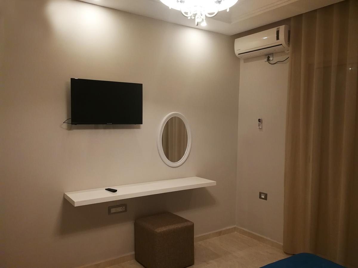 ビゼルト London Houseアパートホテル エクステリア 写真