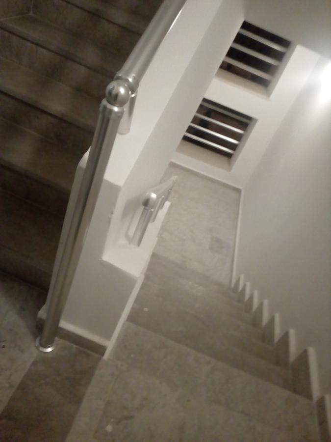 ビゼルト London Houseアパートホテル エクステリア 写真